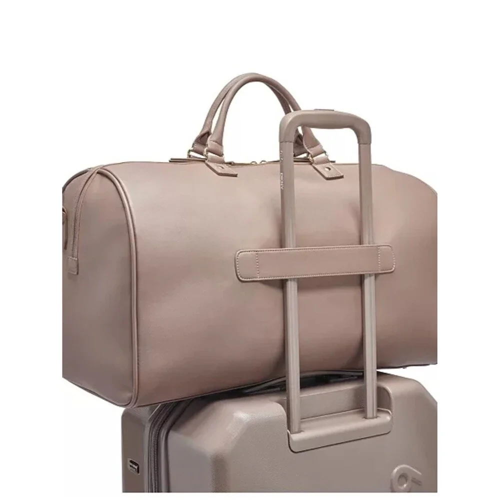 DKNY Clean Cut 21